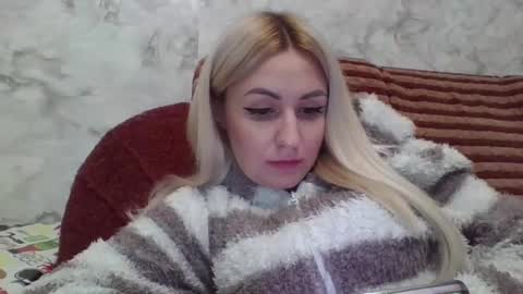 Snapshot of analqueen2024 chatting on 6, 12, 2024 analqueen2024 online show from 6, 12, 2024