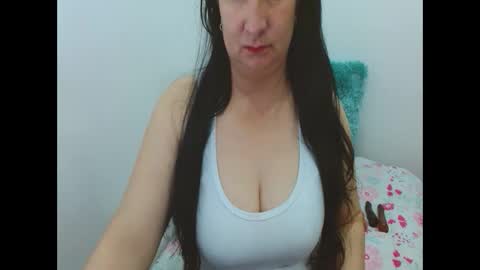 Snapshot of anamaria288 chatting on 19, 5, 2026 anamaria288 online show from 19, 5, 2026