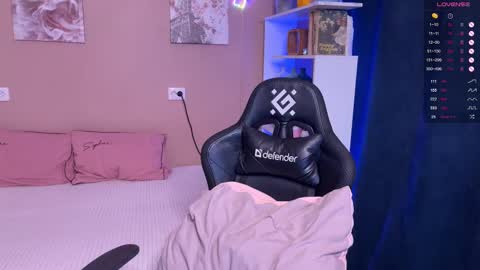 Ananasteisha online show from 7, 3, 2025