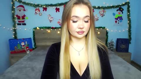 anastacyyellig online show from 29, 12, 2024