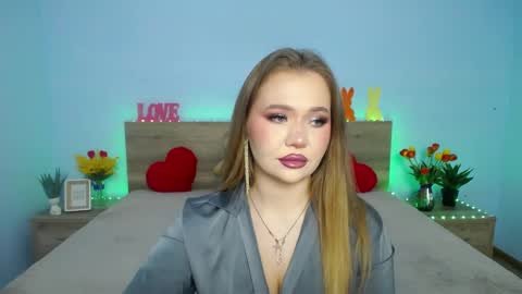 anastacyyellig online show from 8, 3, 2025