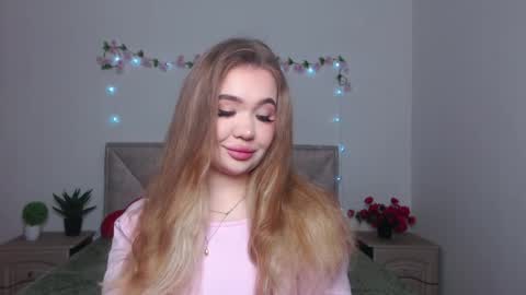 anastacyyellig online show from 19, 4, 2026