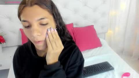 Snapshot of anchela_garcia chatting on 2, 10, 2025 anchela garcia online show from 2, 10, 2025