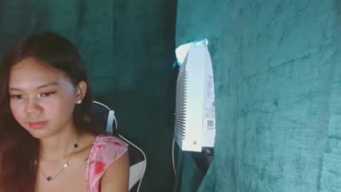 andiaprecious_ online show from 9, 4, 2026