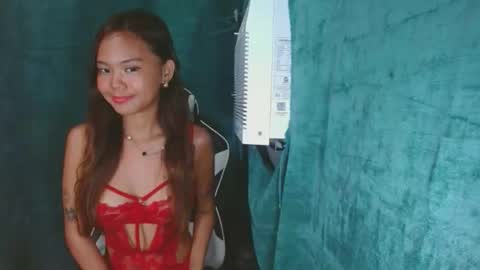 andiaprecious_ online show from 23, 4, 2026