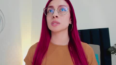 Andra Cyrus online show from 15, 1, 2025