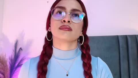 Andra Cyrus online show from 3, 10, 2025