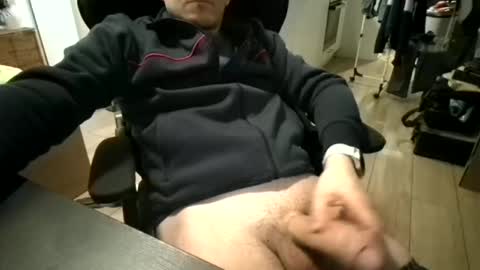 Snapshot of andre7760 chatting on 2, 3, 2026 my skyp ericson1976 online show from 2, 3, 2026