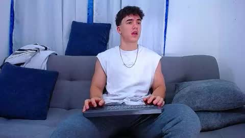 Snapshot of andre_parker chatting on 4, 2, 2026 Andre Parker online show from 4, 2, 2026