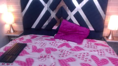 Andres Gil online show from 15, 2, 2025