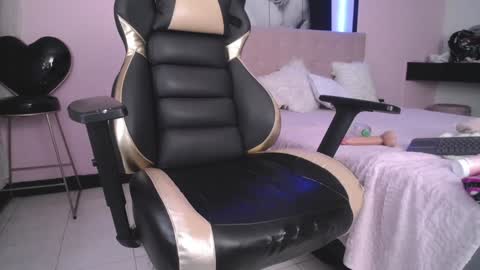 Andrea Ramos online show from 15, 12, 2024