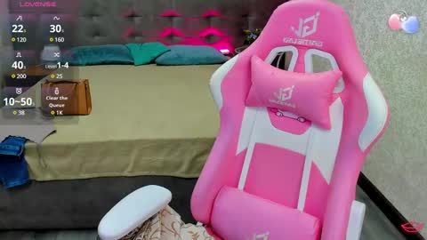 Andrea hereGMT7Mon Tue Wen ThFri Sat Su 0300am-0900am. online show from 14, 2, 2025