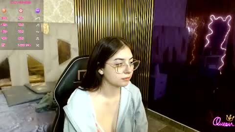 andrea_tay1 online show from 15, 6, 2026