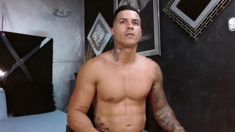 insta andres clark  online show from 28, 1, 2025