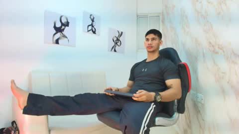 andres_stud online show from 2, 12, 2025