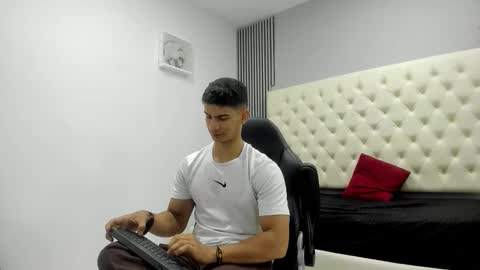 andres_stud online show from 25, 3, 2026