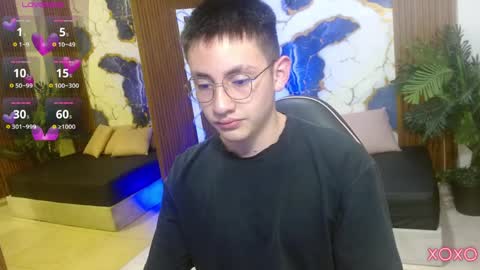 andres_tay online show from 10, 4, 2026