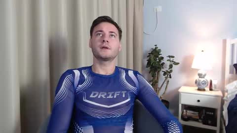 Snapshot of andrew2305 chatting on 26, 9, 2025 Justin Andrew online show from 26, 9, 2025