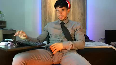 Andrew online show from 8, 10, 2025