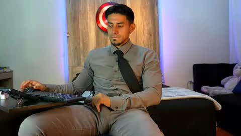 Andrew online show from 4, 3, 2026