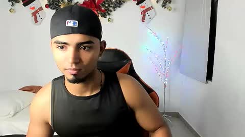 andrew_jonhes1 online show from 1, 12, 2025