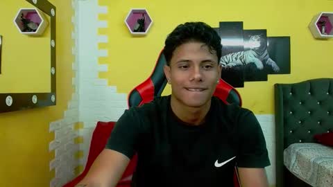 Snapshot of andrew_myersx chatting on 6, 1, 2026 ANDREW online show from 6, 1, 2026