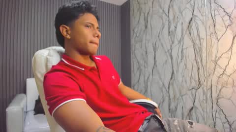 Snapshot of andrew_myersx chatting on 8, 1, 2026 ANDREW online show from 8, 1, 2026