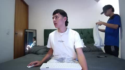 Snapshot of andrew_restrepo chatting on 23, 9, 2025 andrew restrepo online show from 23, 9, 2025