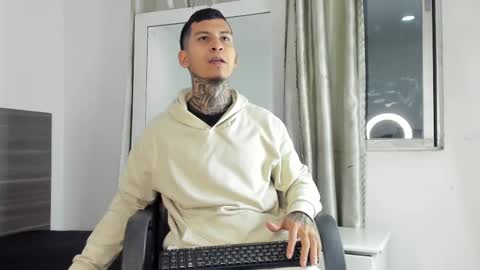 andrew_sanders69 online show from 16, 11, 2025