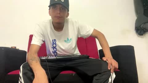 Snapshot of andrewcooper1 chatting on 22, 11, 2025 andrew online show from 22, 11, 2025