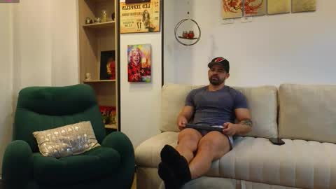 Andrew online show from 21, 10, 2025