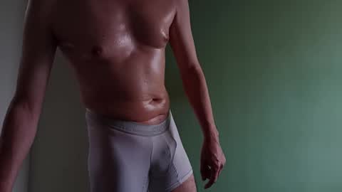 Snapshot of andrewmature chatting on 6, 4, 2026 andrewmature online show from 6, 4, 2026