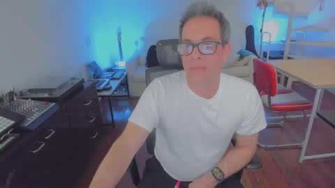 Andrew online show from 9, 9, 2025