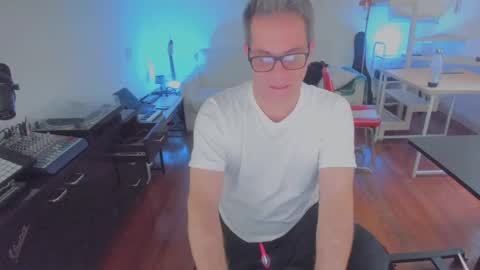 Andrew online show from 5, 10, 2025