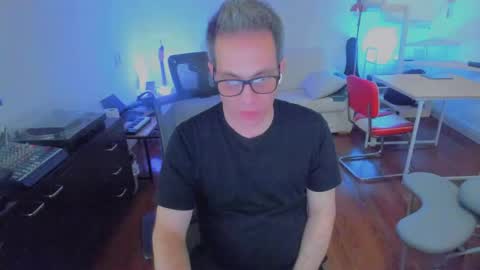 Andrew online show from 8, 10, 2025