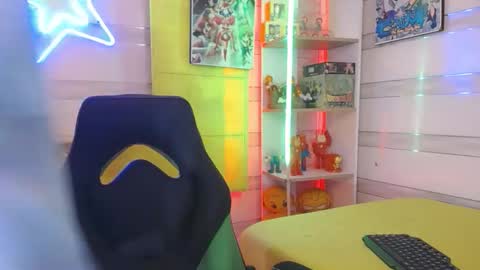 Snapshot of andy_staar18 chatting on 13, 10, 2025 andy online show from 13, 10, 2025