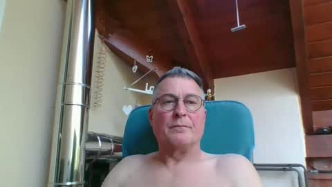 Snapshot of andybayern chatting on 8, 5, 2026 andybayern online show from 8, 5, 2026