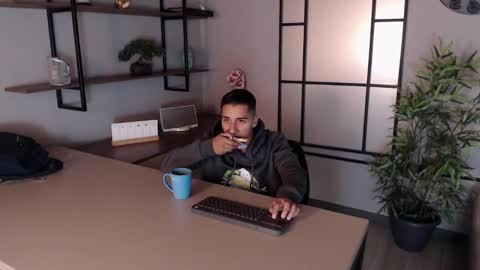 Andy Joy  online show from 31, 1, 2025