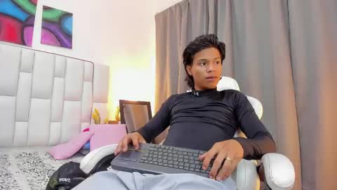 Snapshot of andykings_1 chatting on 28, 4, 2026 Andy Kings online show from 28, 4, 2026