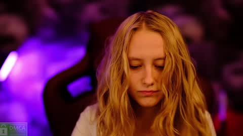 angeellina online show from 1, 1, 2025