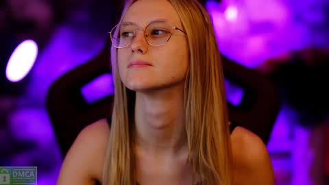 angeellina online show from 9, 1, 2025