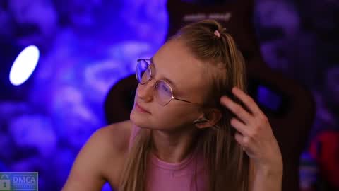 angeellina online show from 31, 1, 2025