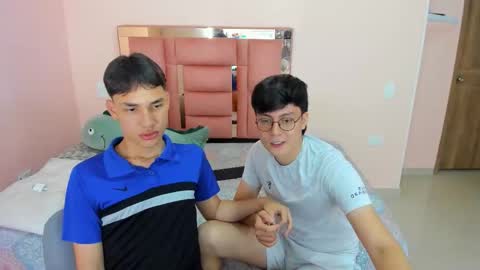 Snapshot of angel_and_jef chatting on 20, 11, 2025 Angel and Jeff online show from 20, 11, 2025