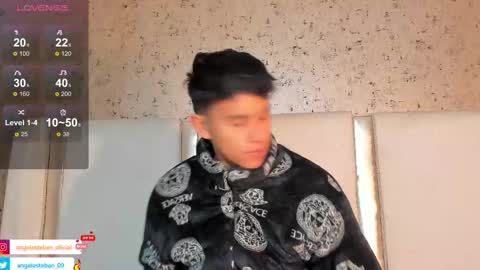 ngel Esteban  online show from 13, 2, 2025