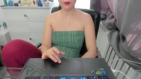 Snapshot of angel_lee__ chatting on 28, 2, 2025 angel_lee__ online show from 28, 2, 2025