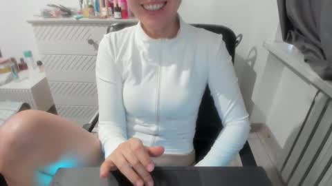Snapshot of angel_lee__ chatting on 12, 3, 2025 angel_lee__ online show from 12, 3, 2025