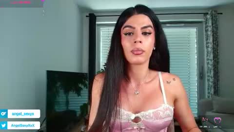 Snapshot of angel_sexyxxx chatting on 23, 6, 2026 CALL ME ANGEL online show from 23, 6, 2026