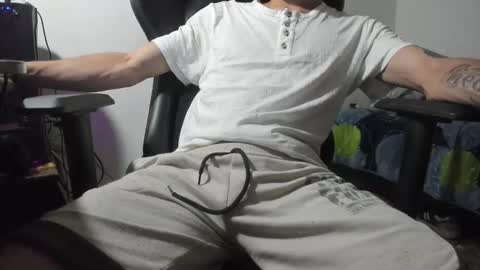 Snapshot of angel_straight chatting on 9, 11, 2025 angel_straight online show from 9, 11, 2025