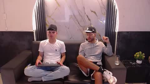 angel_villareal_ online show from 6, 3, 2026