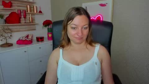 Snapshot of angela_samt chatting on 12, 6, 2026 Angela online show from 12, 6, 2026